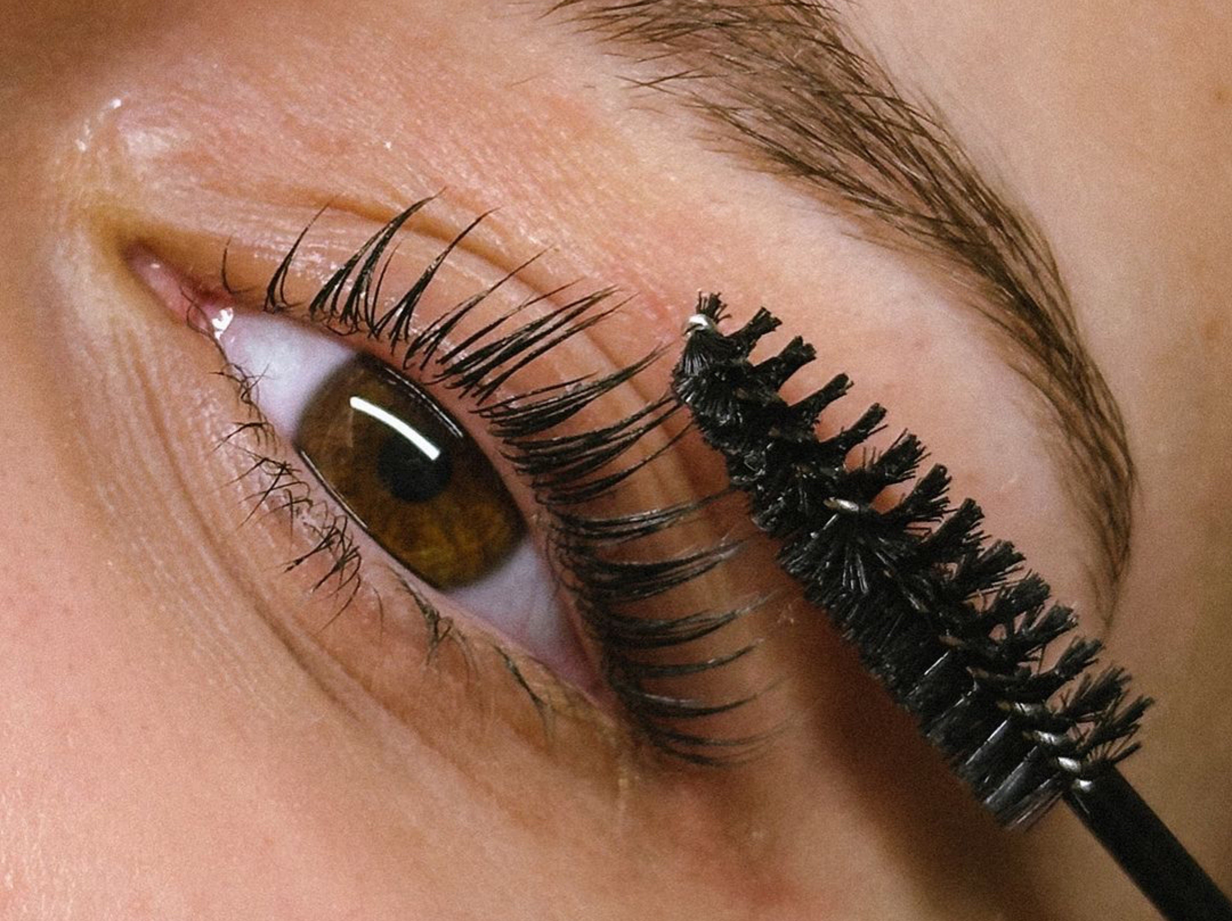 So machst Du ein Wimpernlifting rückgängig